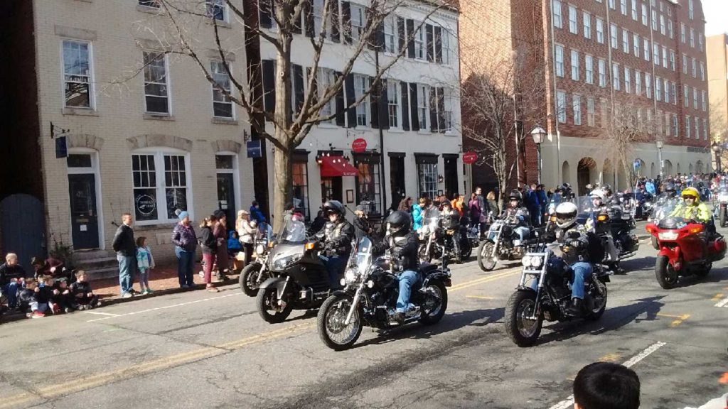 Washington_Parade_Old_Town_motorcycles